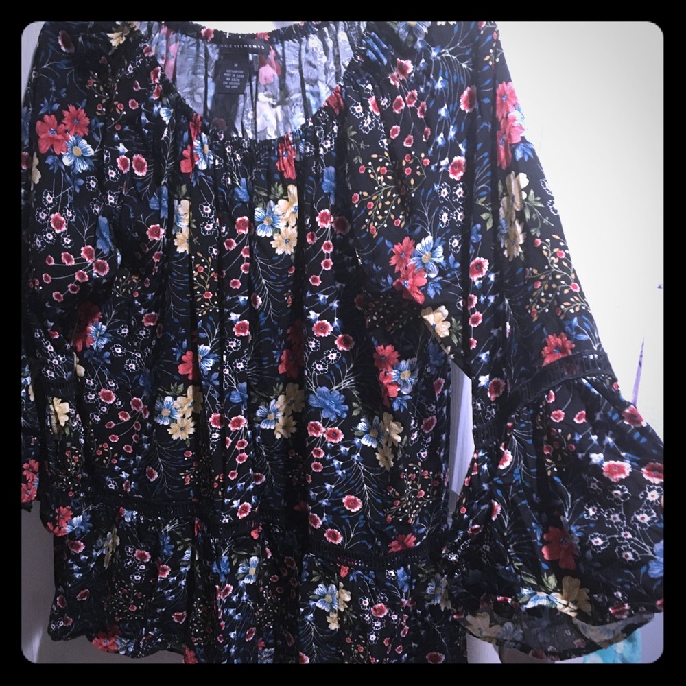 Floral blouse sz M